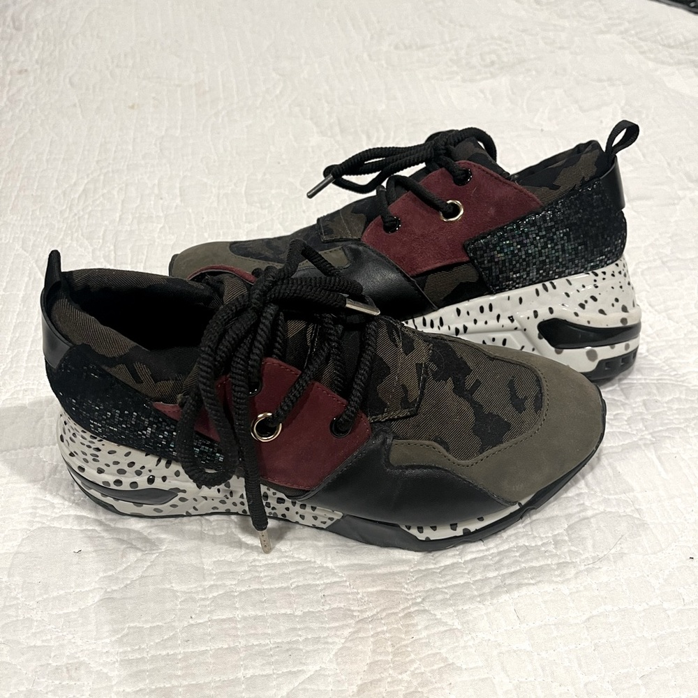 Steve Madden Cliff Sneaker